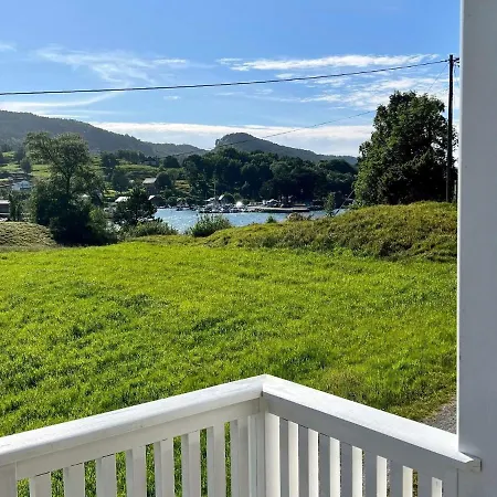 6 Person In Bjoa-by Traum Feriehus